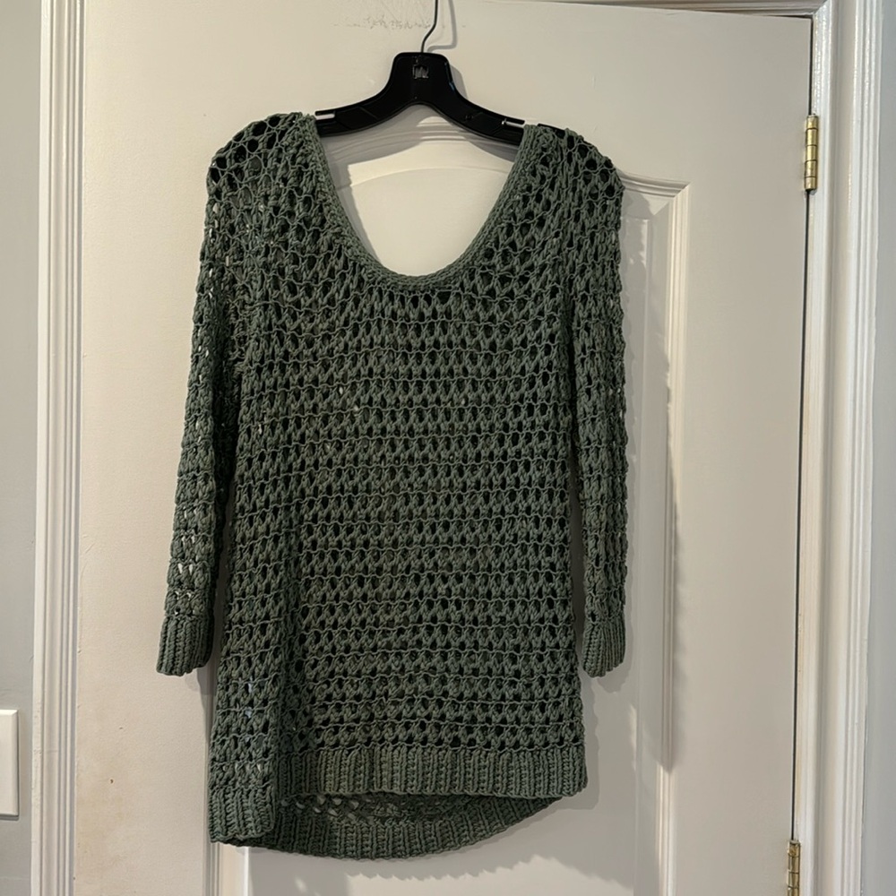 Theory off shoulder knit shirt
